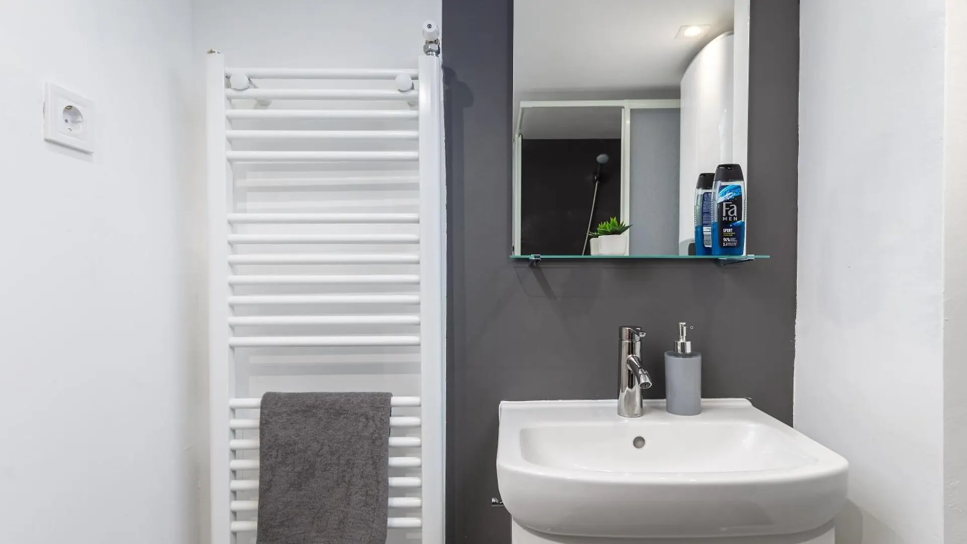 Industrial Westend Budapešť Apartmán