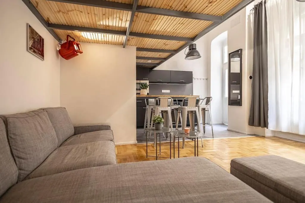Industrial Westend Budapešť Apartmán