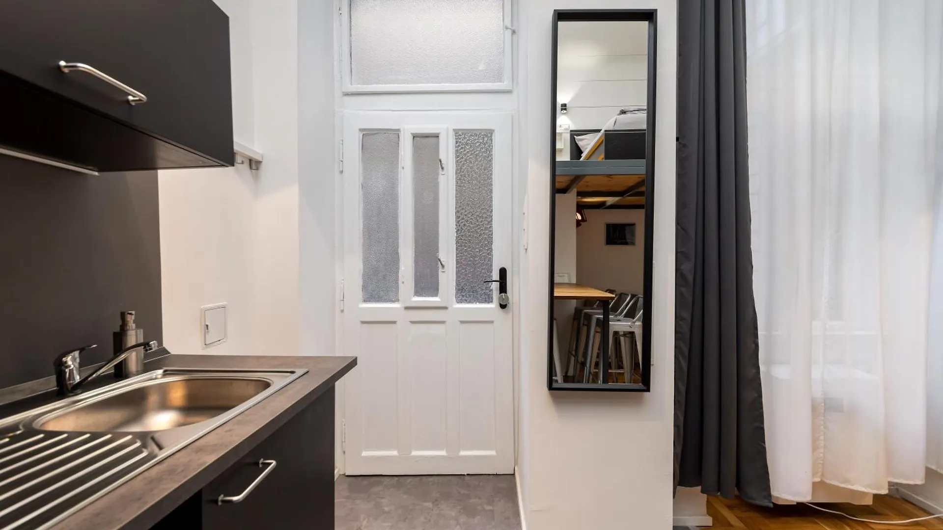 Industrial Westend Budapešť Apartmán